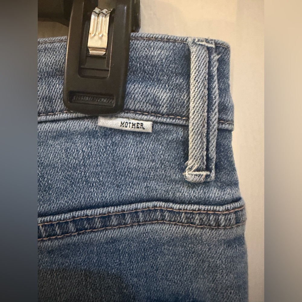 MOTHER Light Wash Ankle Fray Hem Jeans | High Rise Raw Hem Denim | Size 30 - Picture 6 of 13